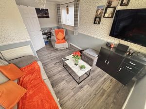 Photo 17- click for photo gallery